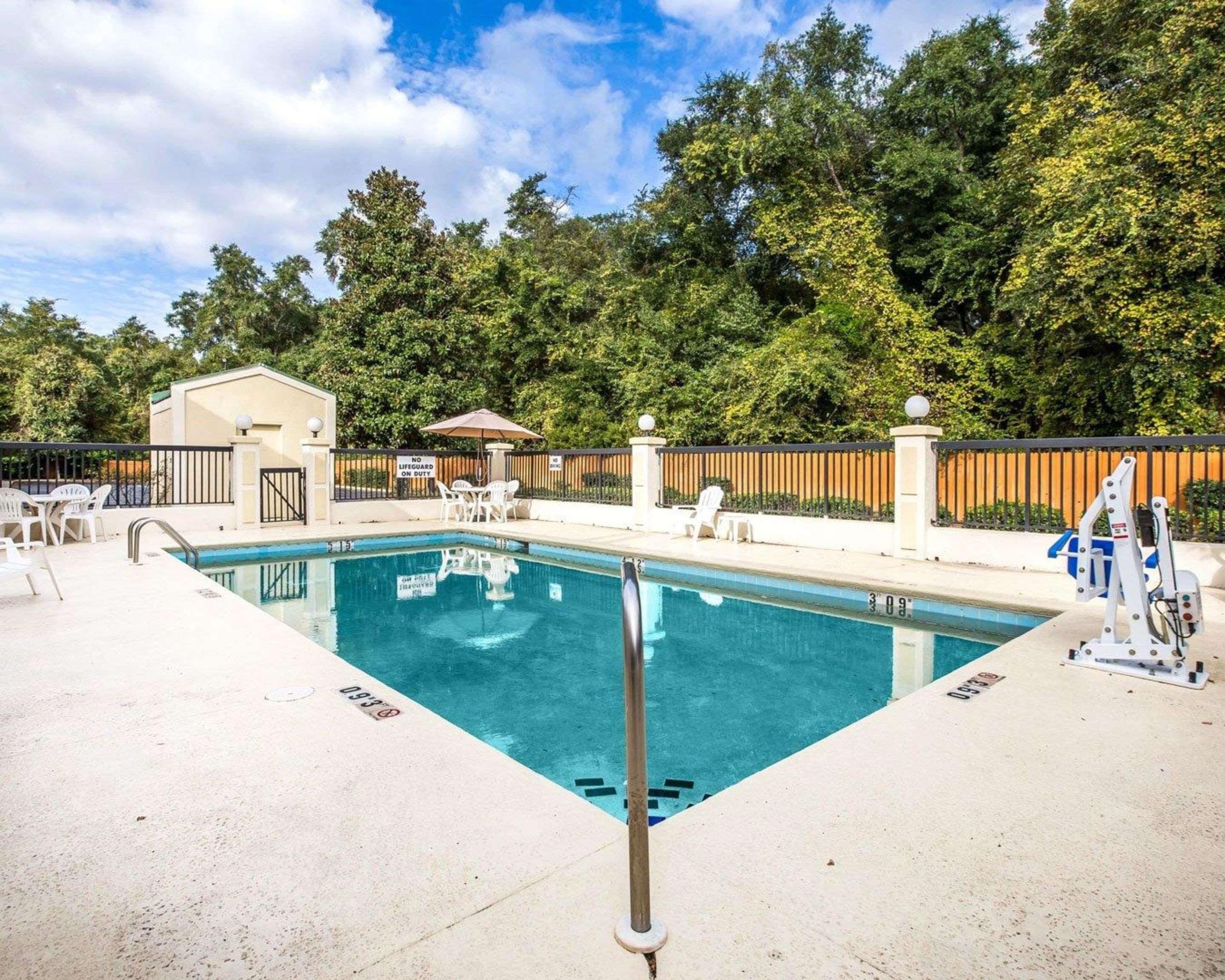 Quality Inn Darien-North Brunswick Exterior foto